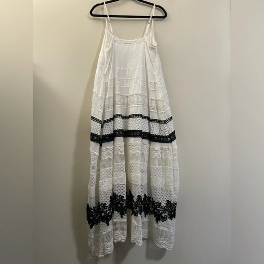 NWT Anthropologie V-Neck Lace Midi Dress in Black and White - XS - Picture 8 of 16